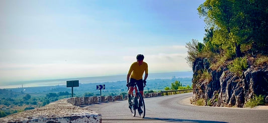 Nueva gama Cinder para ciclismo de Rab - Mountain Group