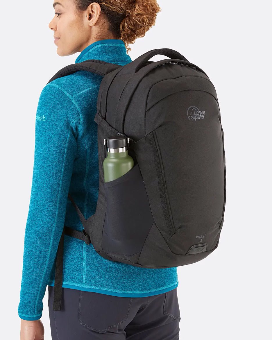 Lowe Alpine Phase - Mochila de Trabajo de 28, 30 o 32L con Hueco Forrado para Portátiles - Mochilas