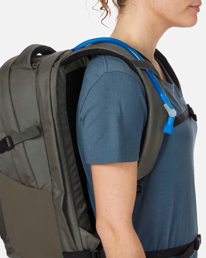 Lowe Alpine Phase - Mochila de Trabajo de 28, 30 o 32L con Hueco Forrado para Portátiles - Mochilas