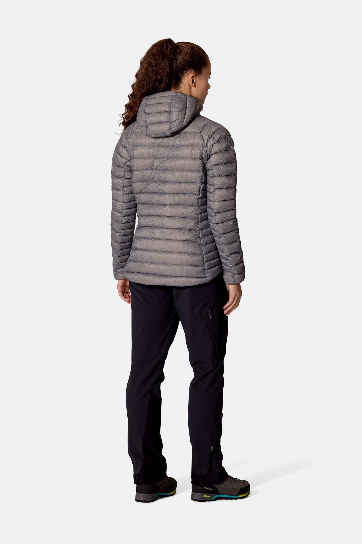 Rab Microlight X Hoody Womens Zinc – vista posterior sobre modelo
